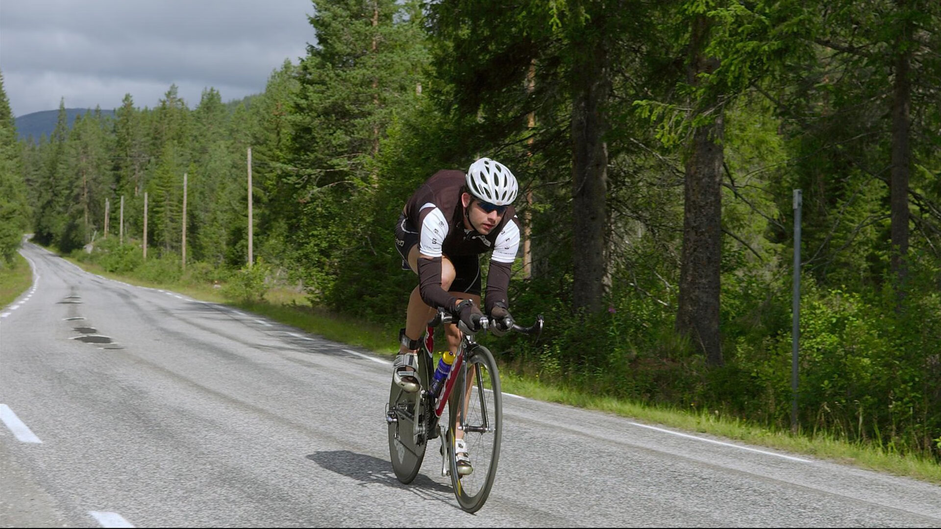 开云体育官网-奥运周期关键战焦点战，厄瓜多尔连续得分压制加纳，南美风暴席卷非洲雄狮