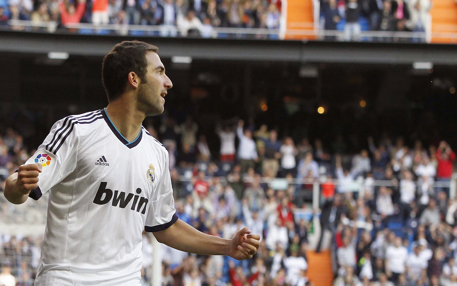 开云体育-骑士险胜雷霆，当篮球场变成F1赛道，戈贝尔如何接管年度争冠之战？